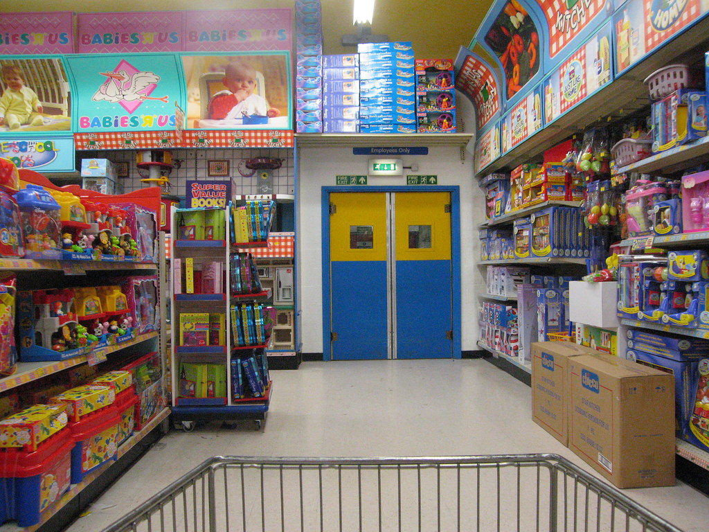 Toys R Us, Brent Cross, 2145, 14 December Steve Bowbrick Flickr