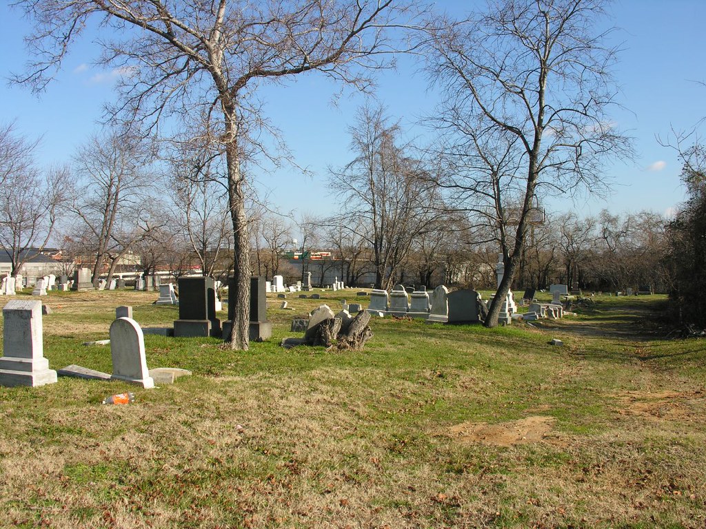 DSCN3961 Mt. Carmel Cemetery, Baltimore, Maryland December… Flickr