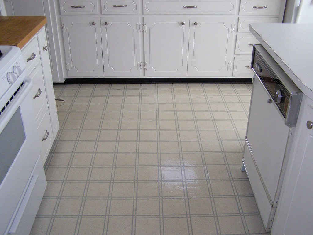 Old Kitchen Floor Aug. 2007 Linoleum Floor I wanted to… Flickr