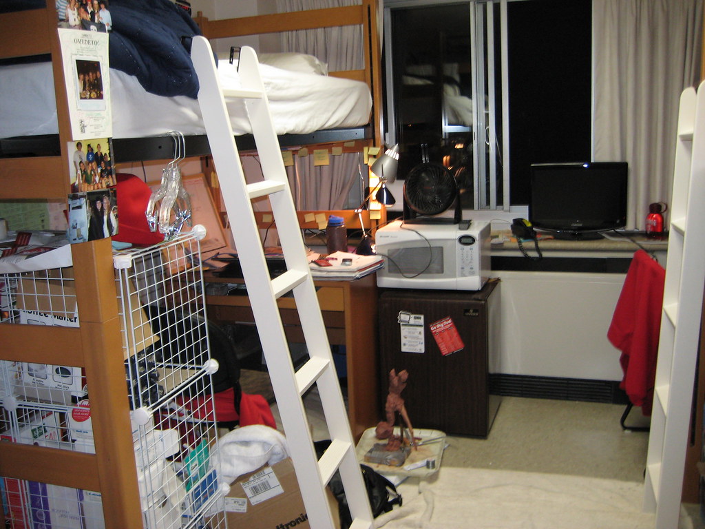 dorm 2 oct 1 My side. (No, my bed isn't made.) cyffka Flickr