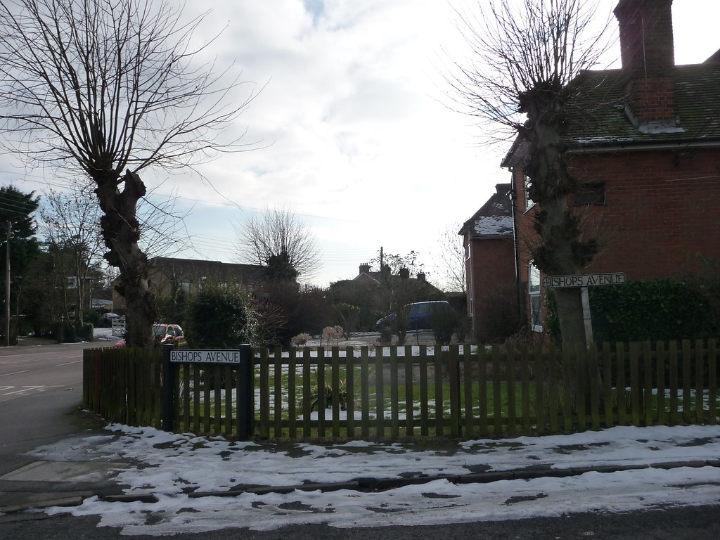 Avenue signs 016 I love the two signs for … Flickr