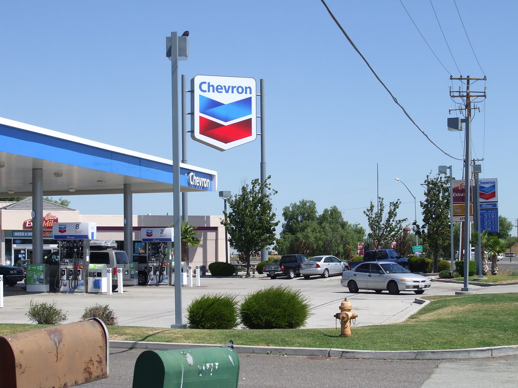 DSCF2325 Chevron, Santa Nella exit off I5 BikerScooby Flickr