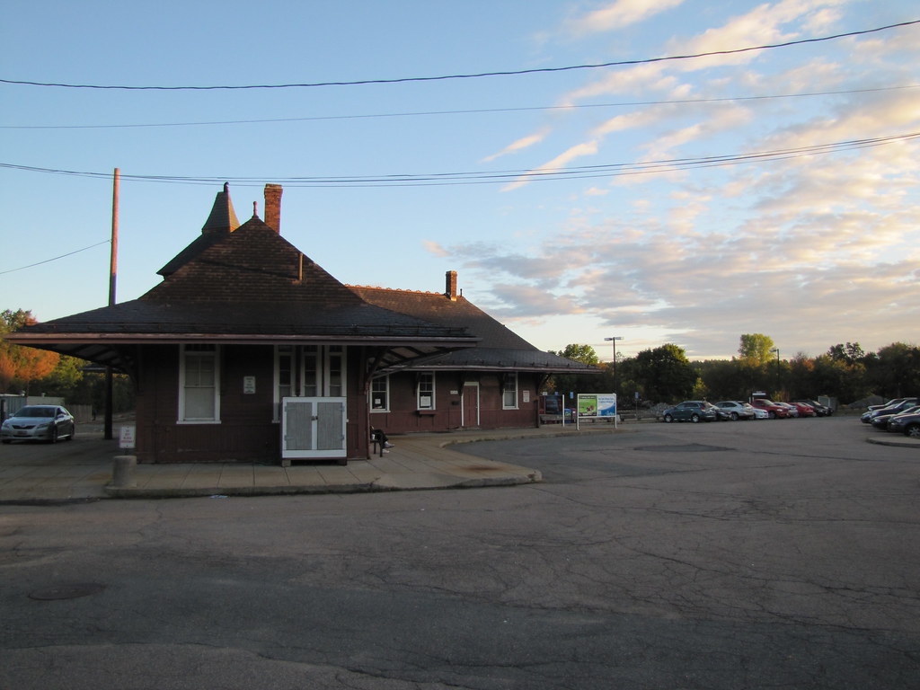 Walpole Train Station Walpole Train Station in Walpole MA.… Flickr