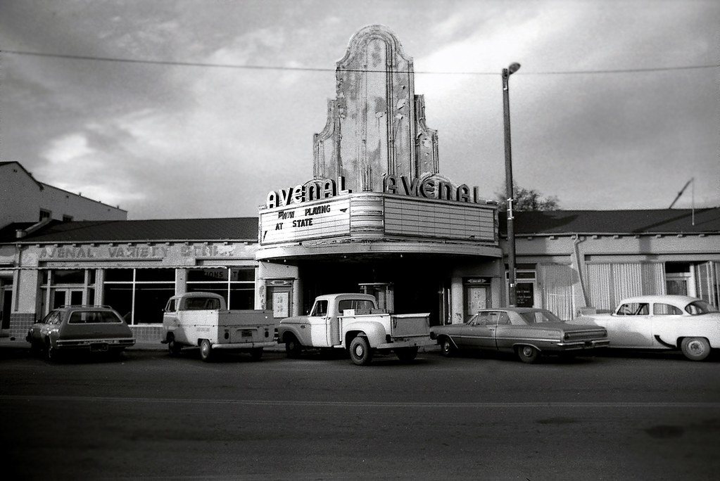 Avenal, California Avenal Theatre, Kings County, Californi… Flickr