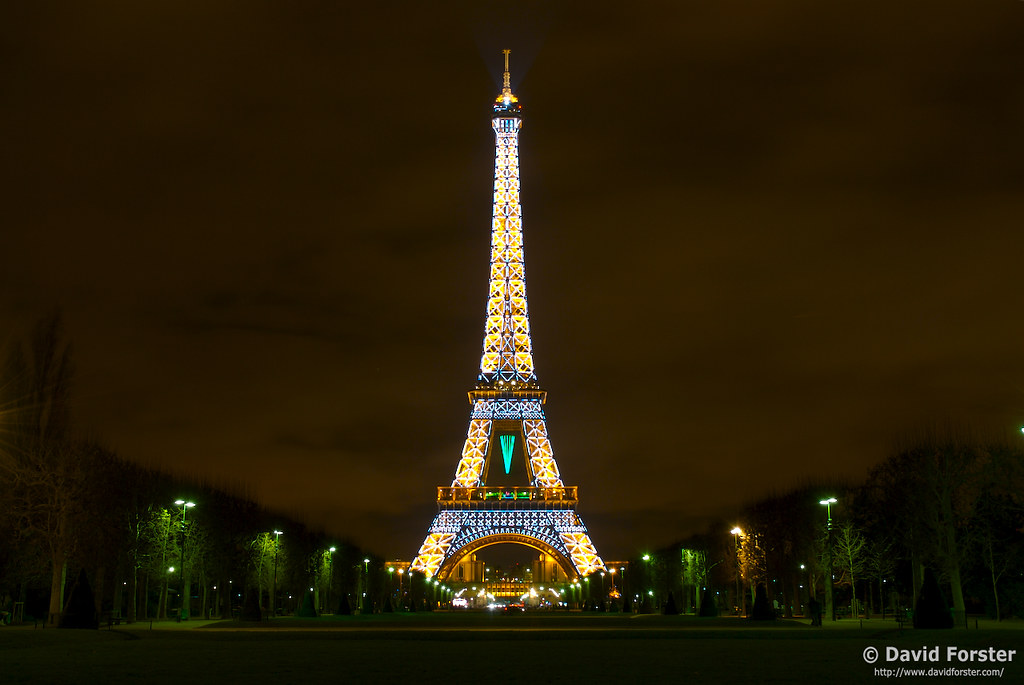 Eiffel Tower lit up for Christmas/New year a photo on Flickriver