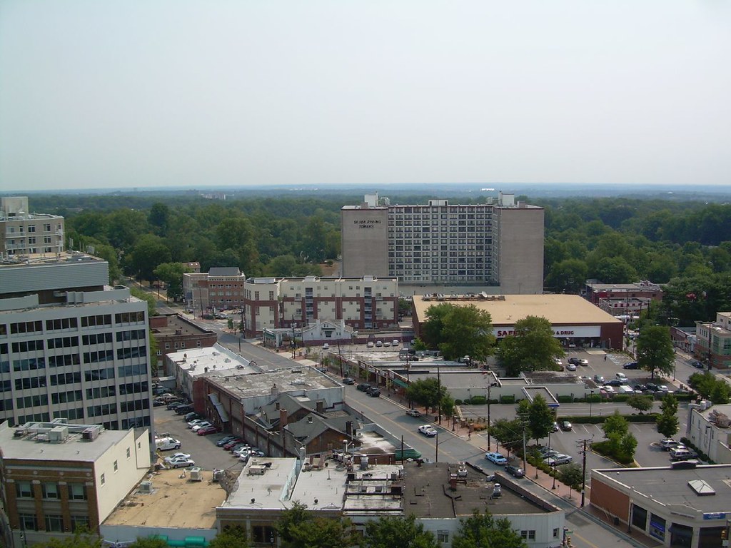 Silver Spring Towers This is an old block of apartments th… Flickr