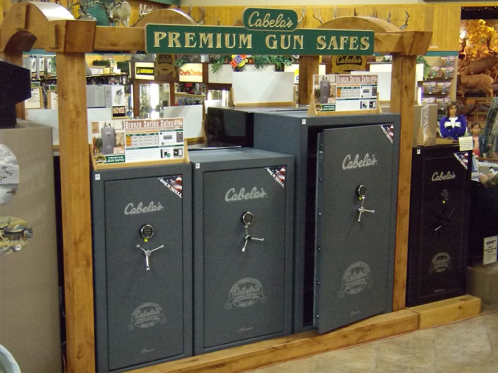 Cabela's Kansas City, Kansas Gun Safes....most Americans … Flickr