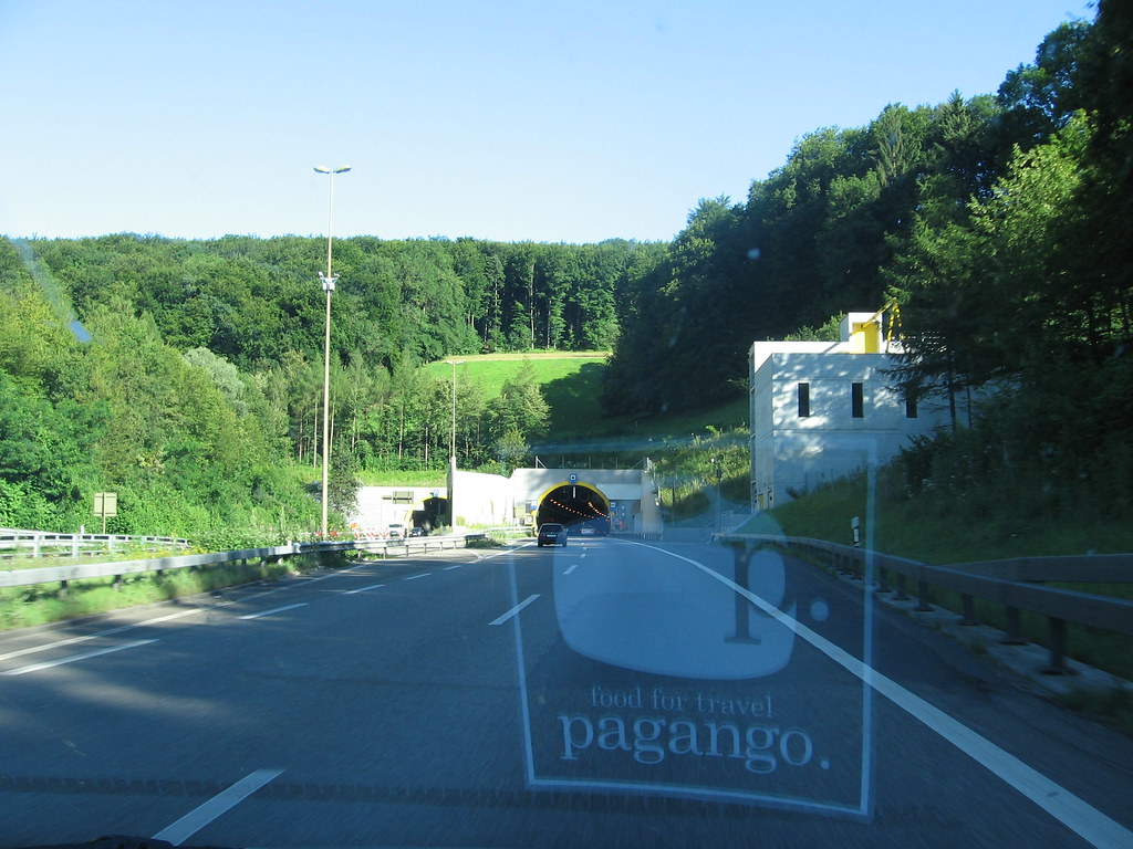 Zwitserland_Juli_2007_0004 Lovely tunnels in Switzerland Flickr