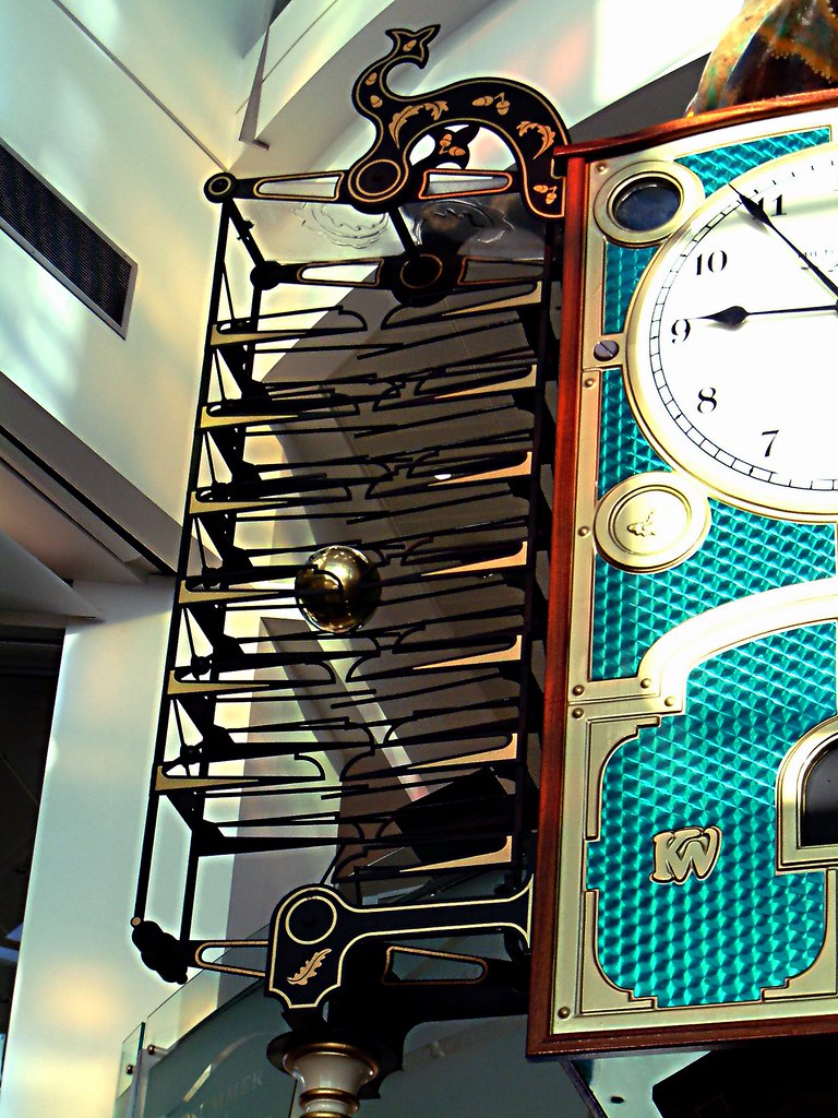 Milton Keynes 1922005 The Frog Clock 'Time Machine' by K… Flickr