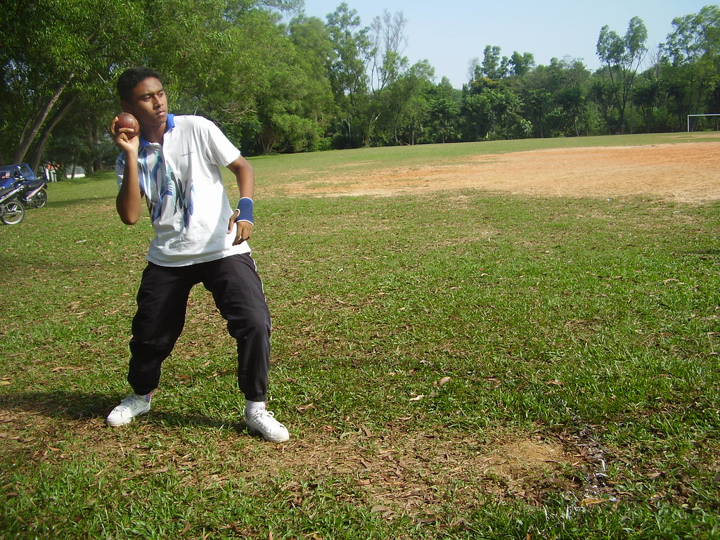 Sukan Tara 2010_Lontar Peluru intan HMD Flickr