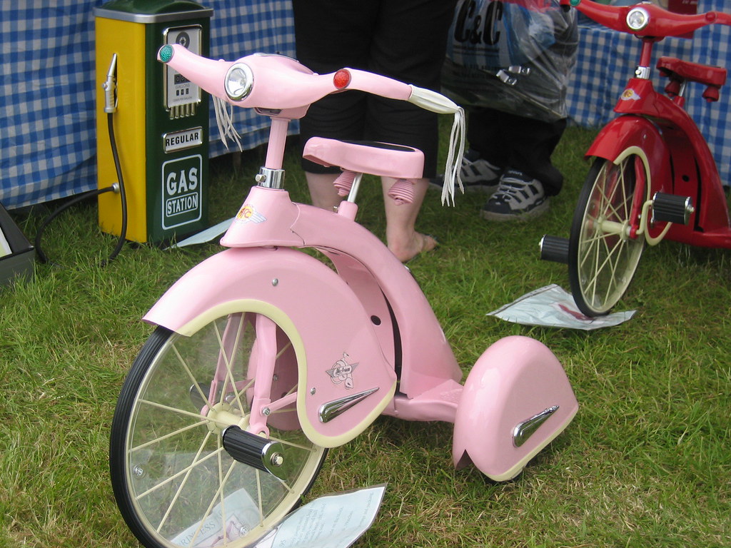 A coollooking kiddies trike BeetleMania (VW Action) 2005,… Flickr