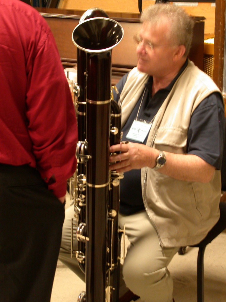 DSCN1090 Guntram Wolf demonstrating his contraforte bassoonorama