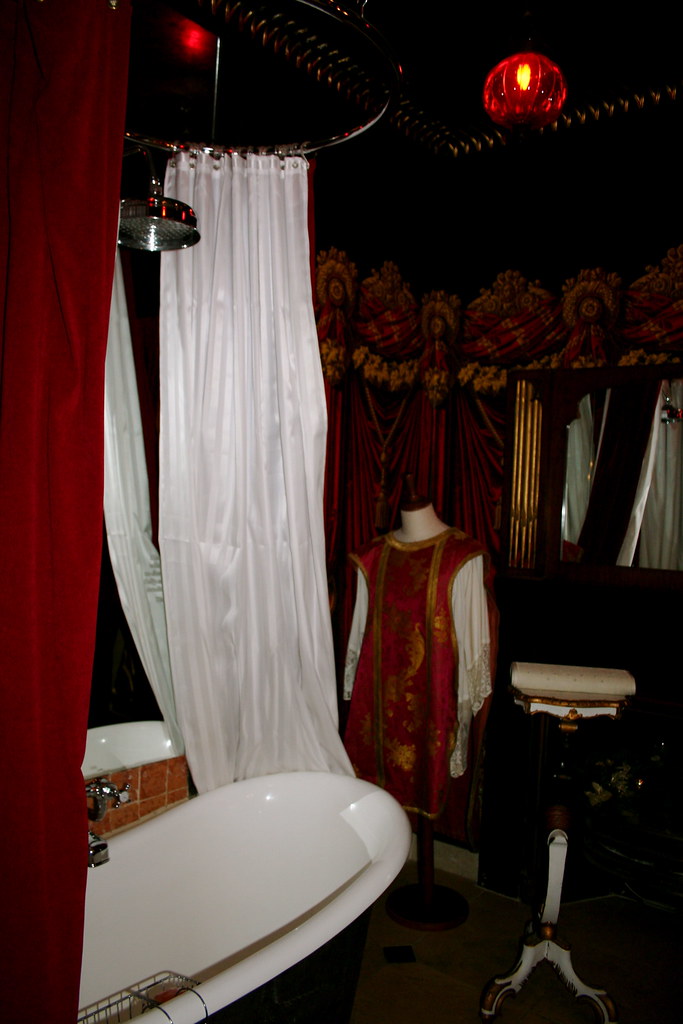 Vestry Suite bathroom Our stay at The Witchery, Edinburgh,… Flickr