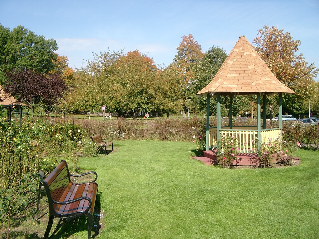 maplewood park gazebo rochester, ny fall bob Flickr