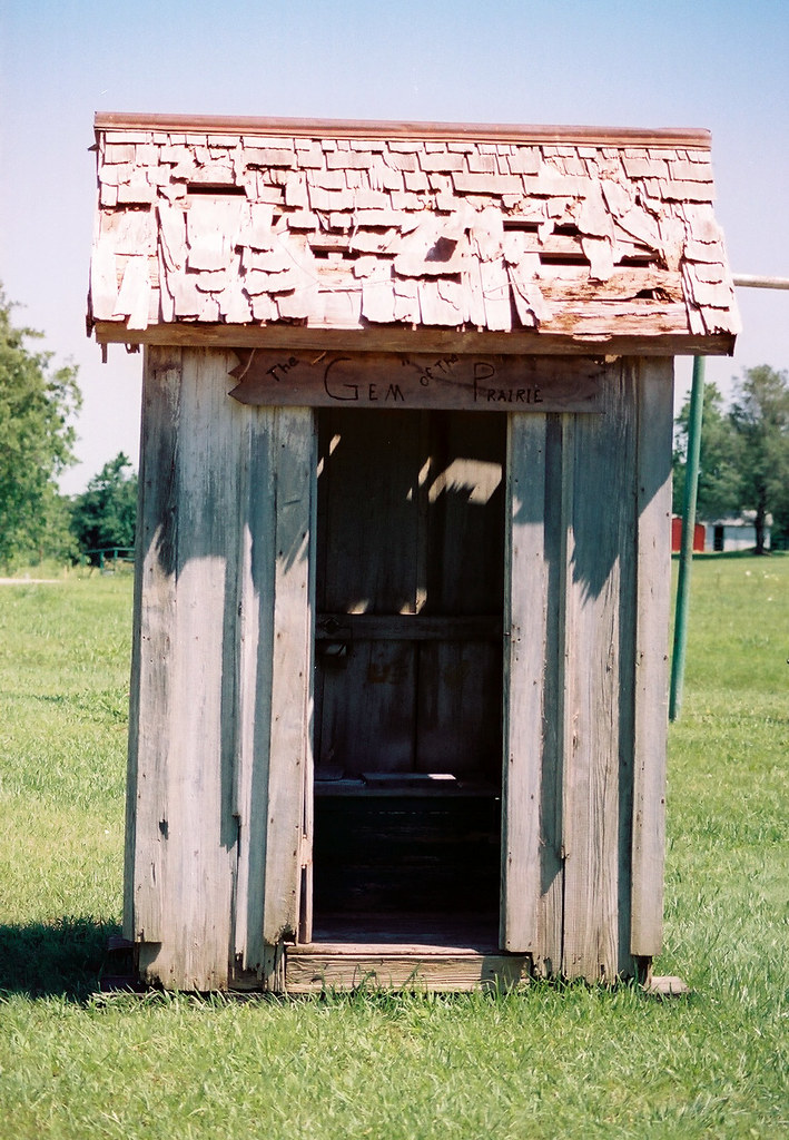 Outhouse Pershing/Prairie Gem Outhouse, Elk Falls, Kansas Flickr