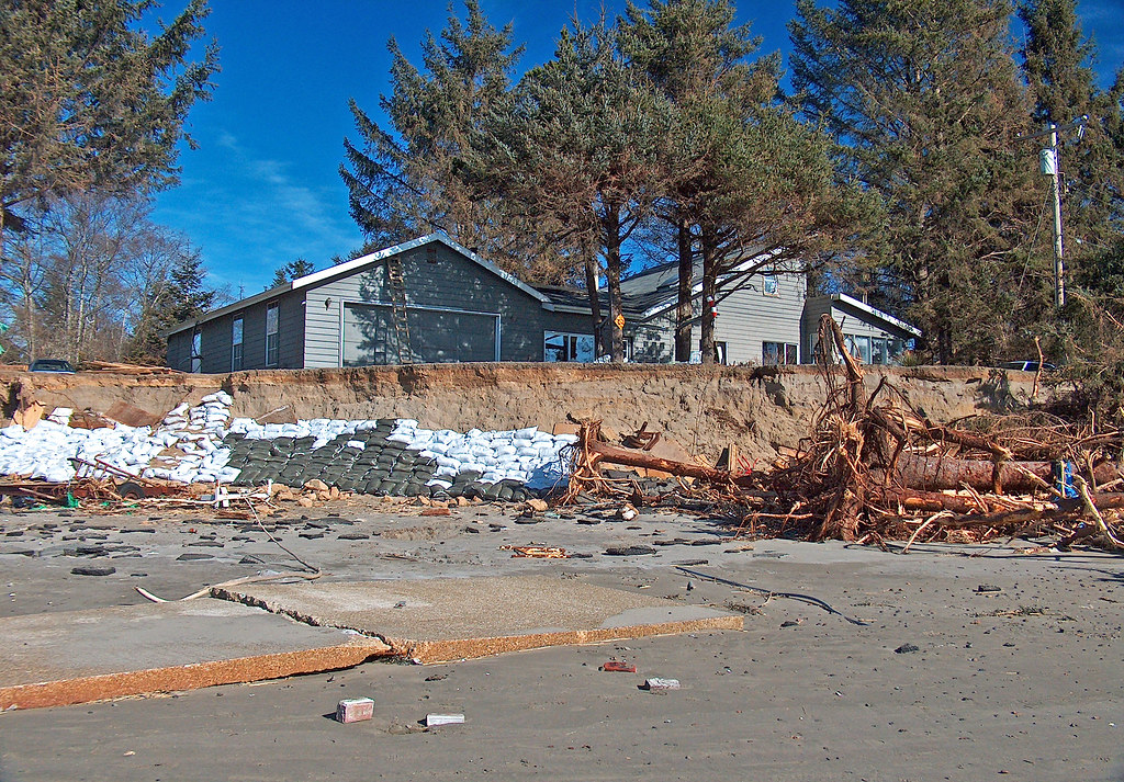 Occupied Home on Washaway Beach Washaway Beach, North Cove… Flickr
