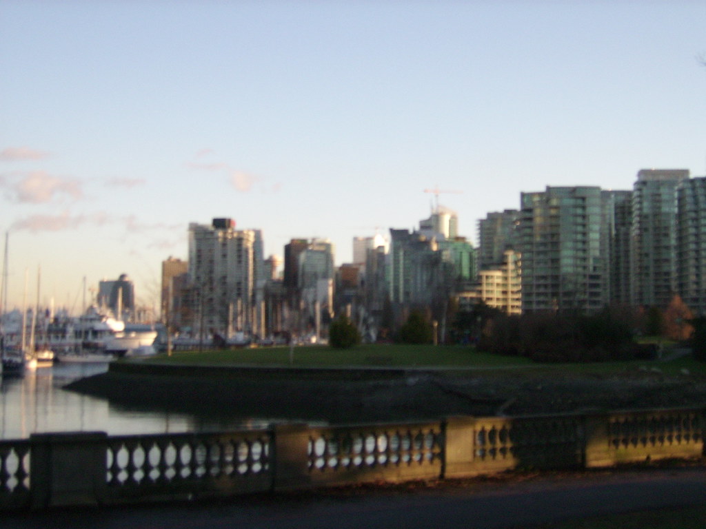 VANCOUVER CONDOS FROM STANLEY PARK Digimax A50 / KENOX Q2 Flickr