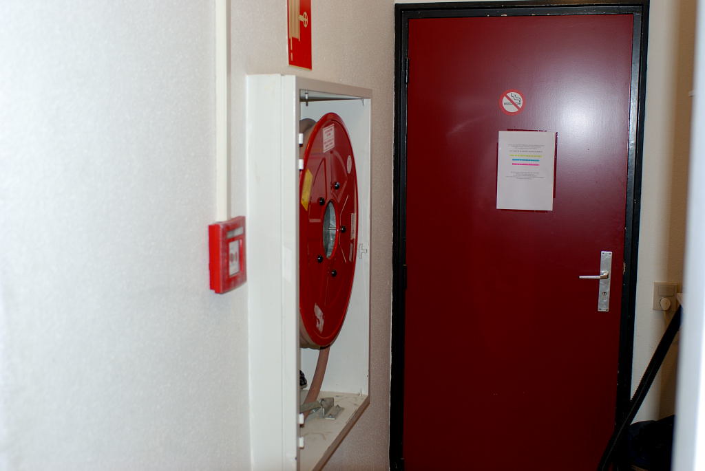 PJZ111 Pension Jekerzicht corridor 20070616 more fire… doubleh