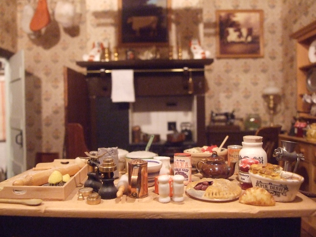 Pie dish in a country kitchen This wonderful kitchen scene… Flickr