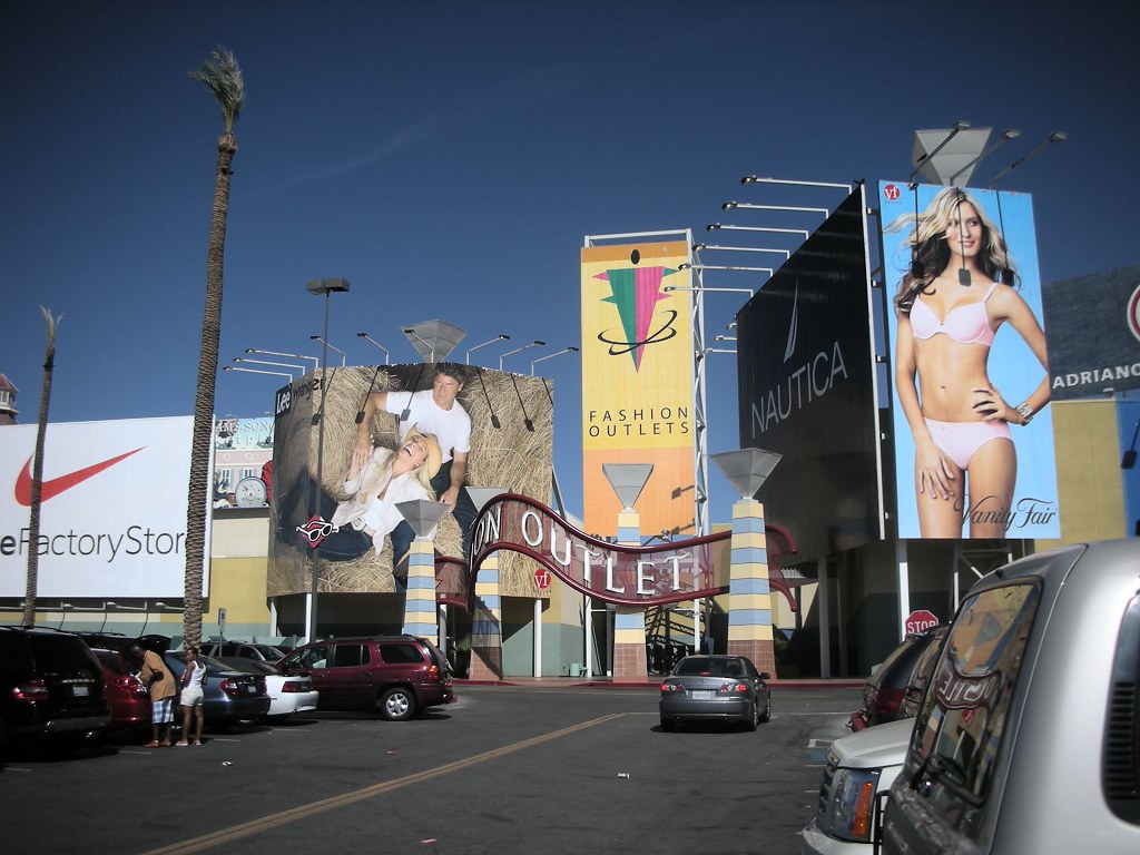 Fashion Outlet Mall in Primm, Nevada..... (I bought so… Flickr