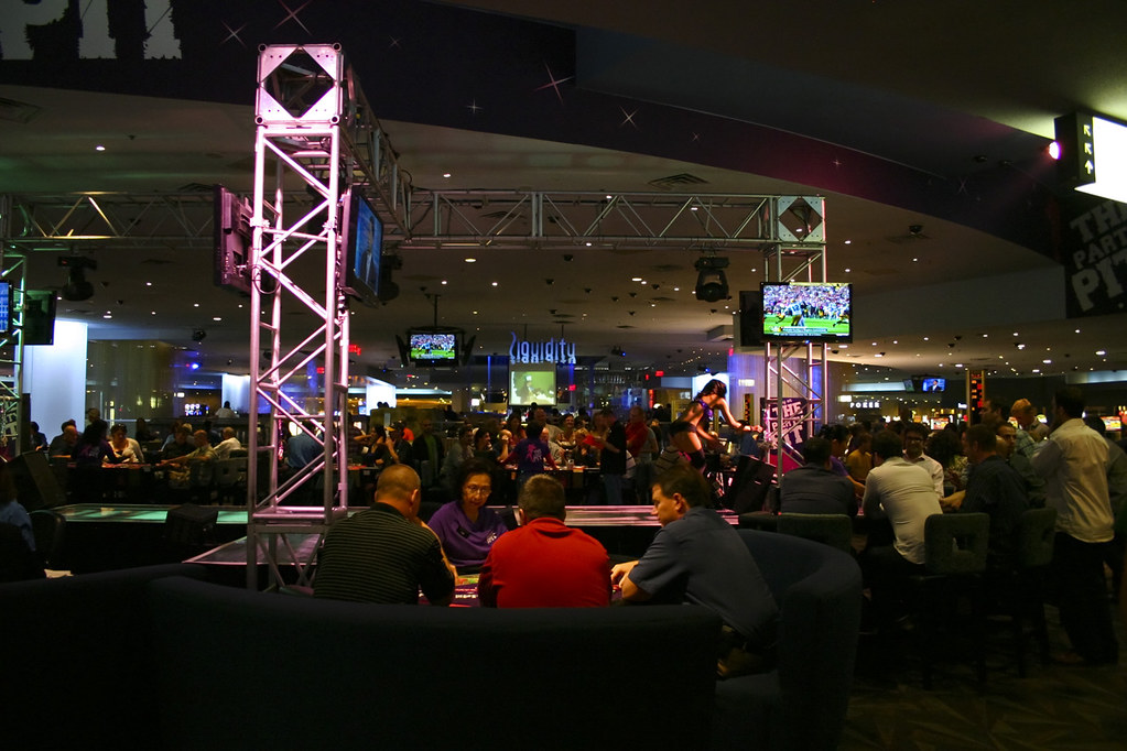 Luxor Casino Blackjack tables at the casino of the Luxor H… Flickr