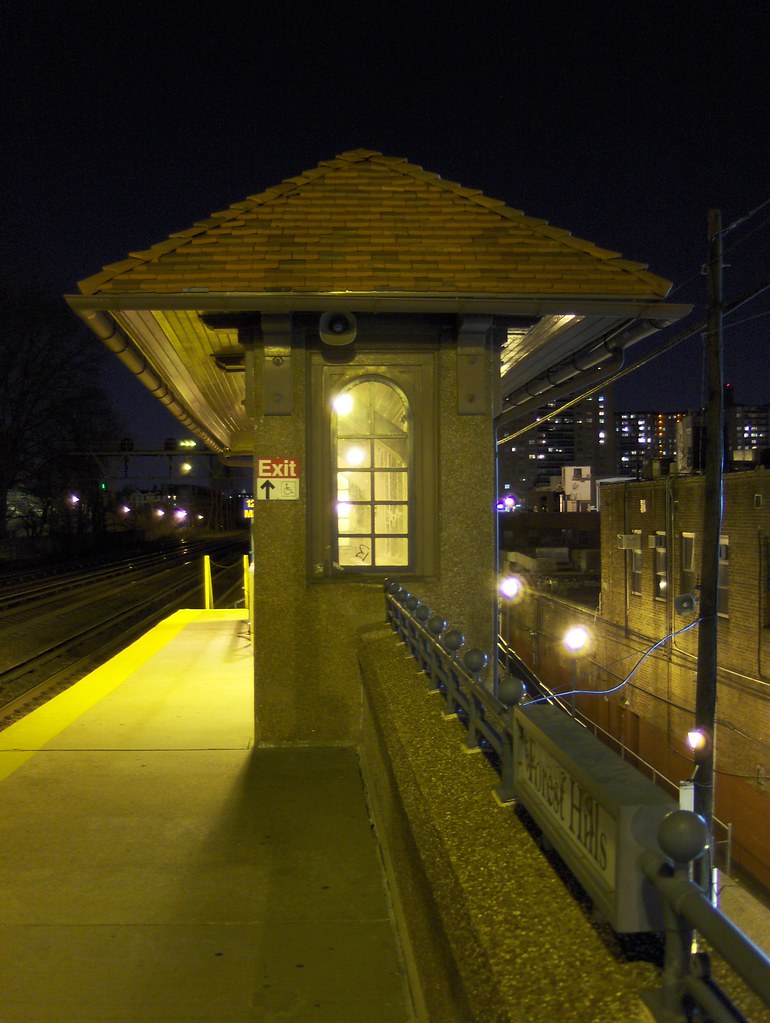Forest Hills LIRR Station Waiting for the train to Penn Stâ€¦ Flickr