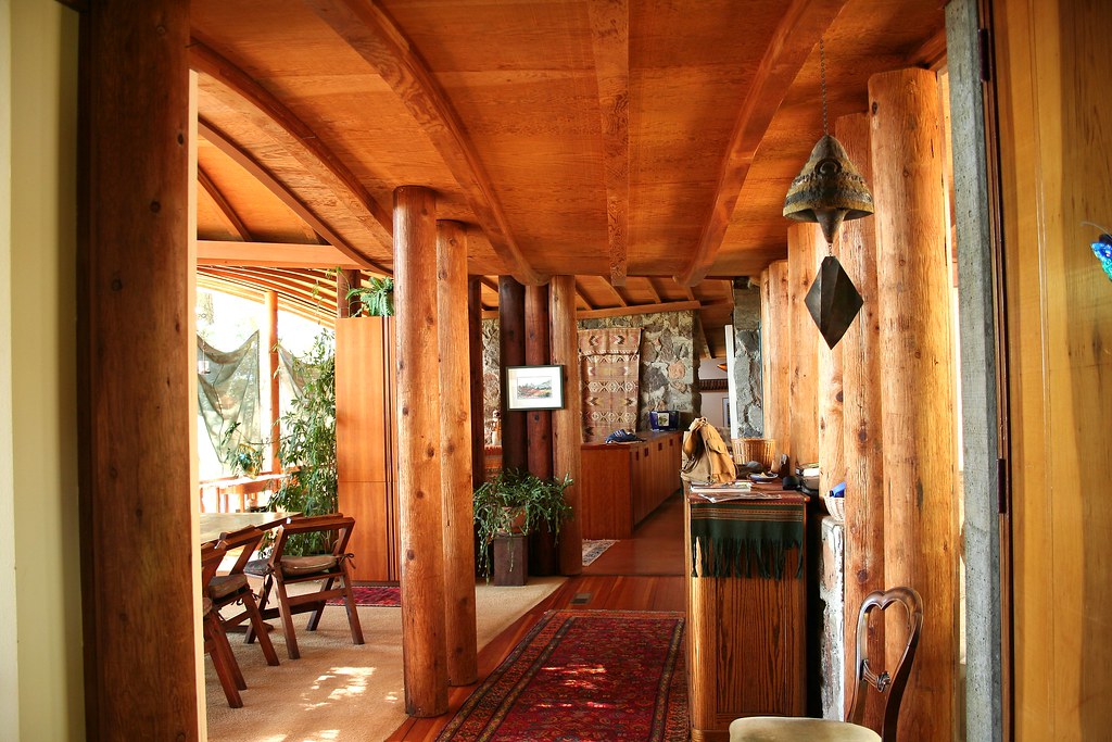 hallway my current housesitting gig. This place has a shi… Flickr