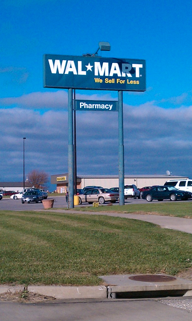 WalMart Tipton, Iowa Pylon Sign by IA HWY 38 You can … Flickr