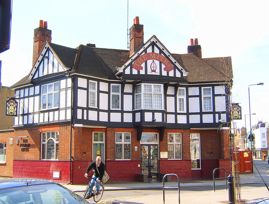Dawes Road, Fulham, SW6. The "Mitre" public house. Flickr