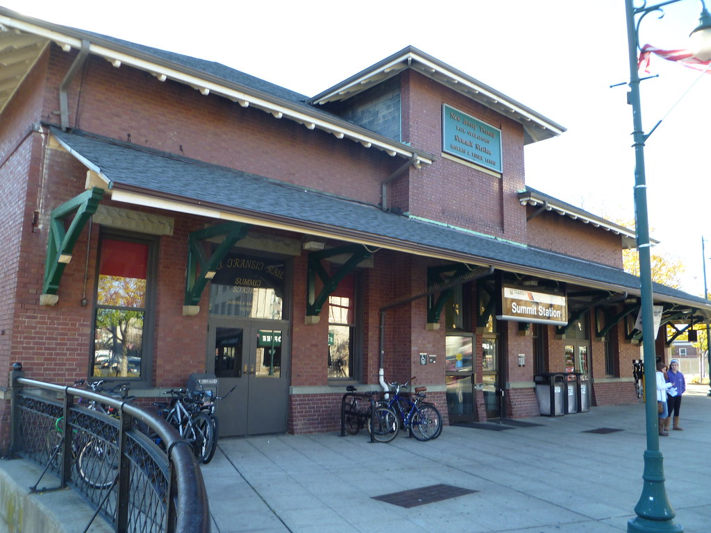 NJ Transit Summit Station Lackawanna Railroad, 190105. Flickr