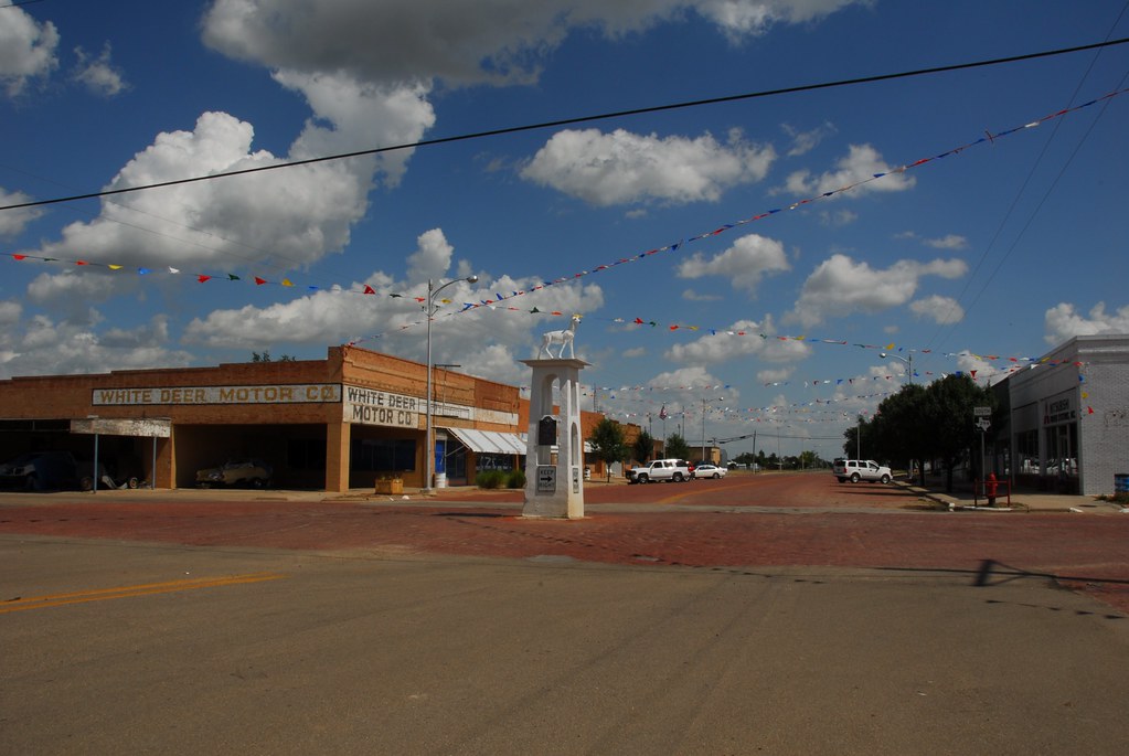 the town square in White Deer, TX bbdoyle Flickr