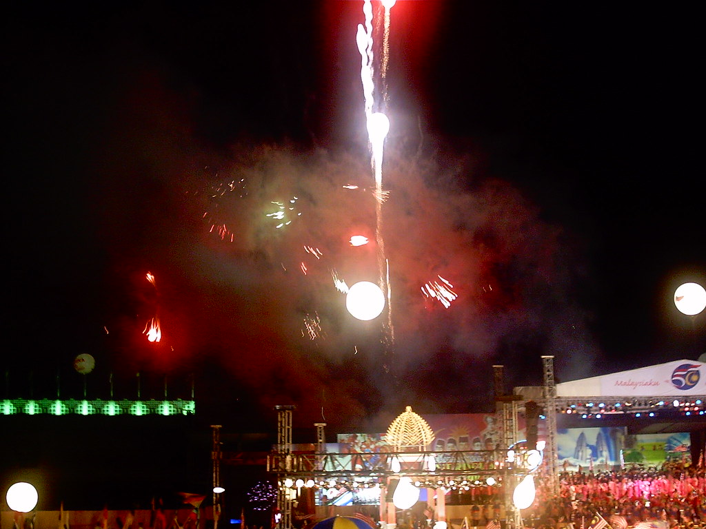 fireworks 6 fireworks malaysia merdeka 6 Firdaus Ojet Flickr