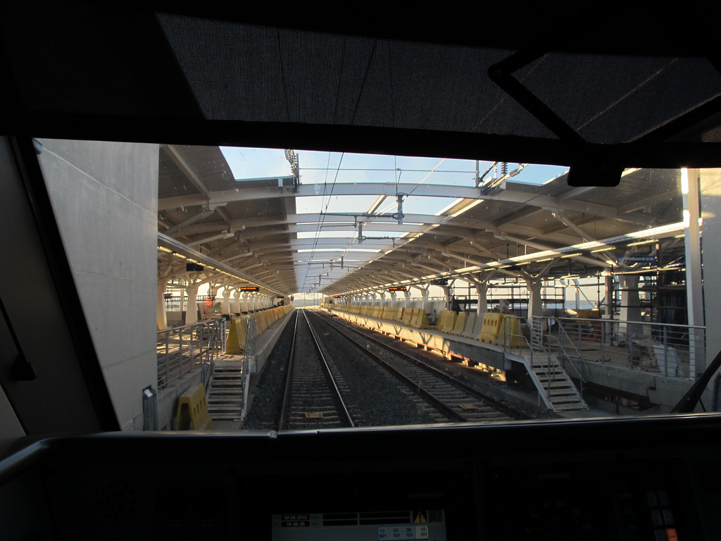 Gautrain (Entering Rhodesfield) Kempton Park, Ekurhuleni, … Flickr