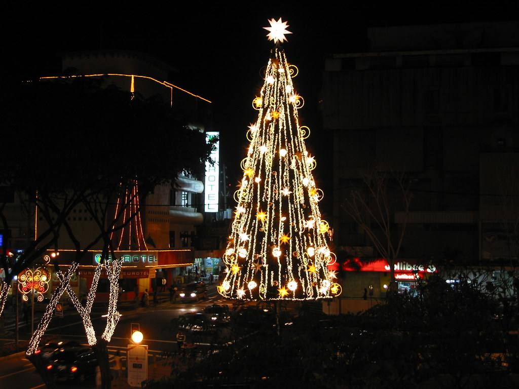 Christmas Decorations in Manila Pretty, huh? Kahunapule Michael