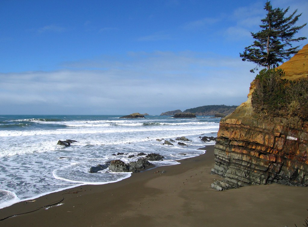 HubbardCreekBeachimg2011 Westerly view on Hubbard Cree… Flickr