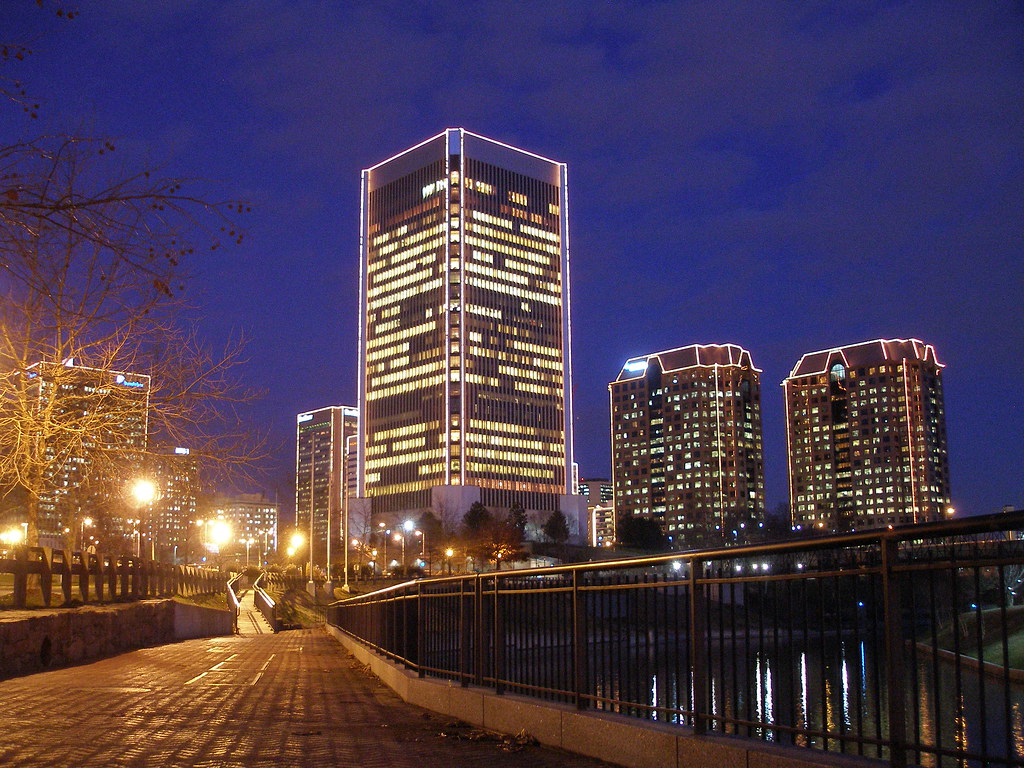Richmond, VA outlined in lights Richmond, VA at night Flickr