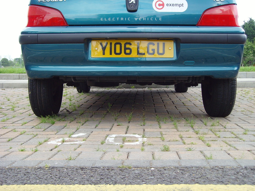 Do Electric Cars Have Exhaust Pipes? PLUSELI