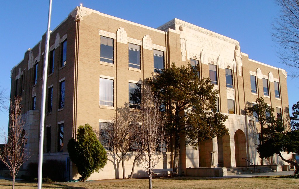 Moore County Courthouse (Dumas, Texas) This 1930 courthous… Flickr