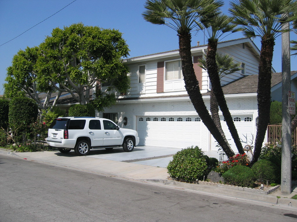 Carpenters Newville Avenue house in Downey, known as the "… Flickr