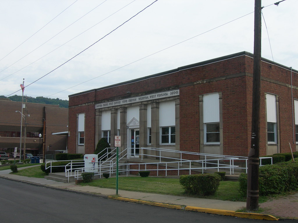 Weirton, WV (Cove Station) 26062 Erected in 1937 as the Ho… Flickr