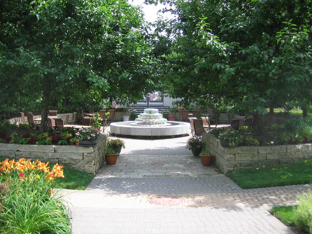 Better Homes and Gardens test garden 2007. Brian Whitmarsh Flickr