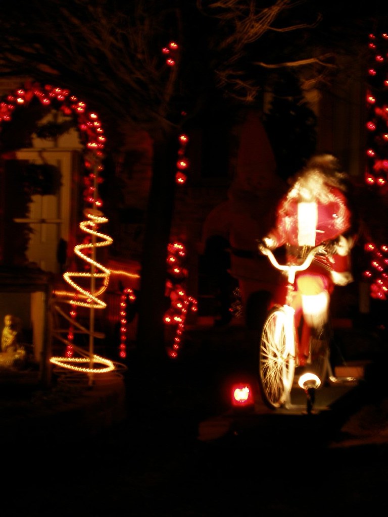 holiday display featuring Santa on a bike! Julep67 Flickr