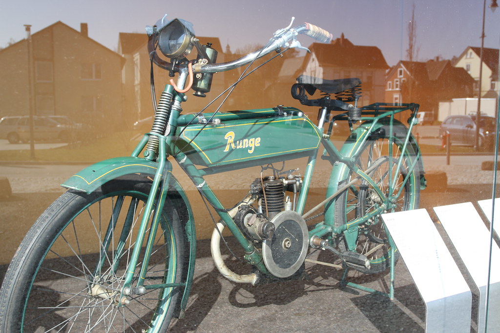 Runge Runge, 1Zylinder 4TaktMotor, 197 qcm, 5 PS, 70 km… Flickr