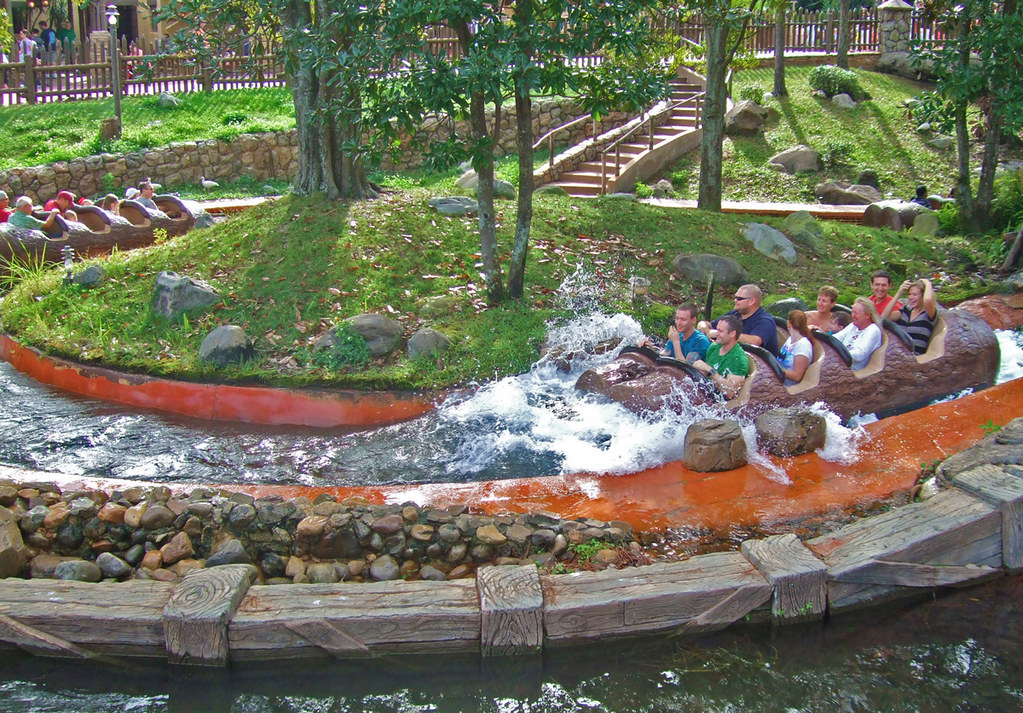 Splash Mountain Splash Mountain water ride in the Frontier… Flickr