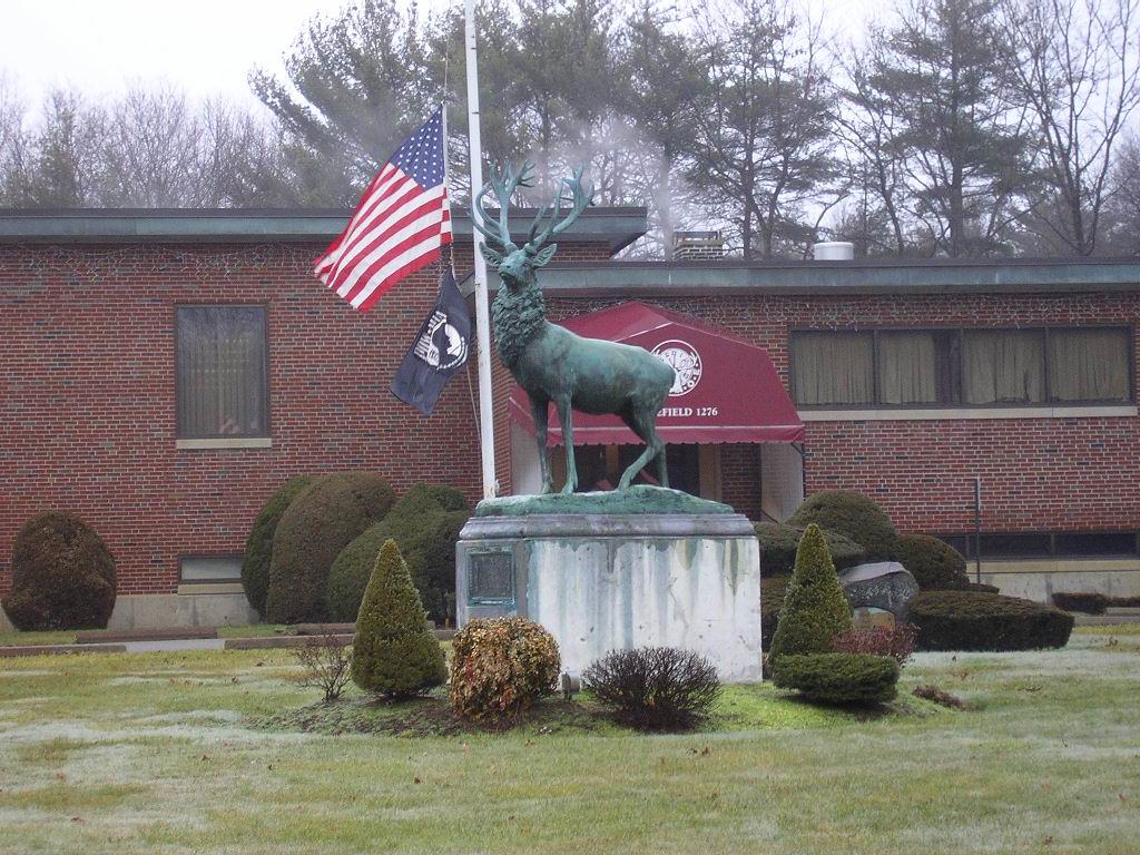 Elk Statue The Wakefield Lodge of Elks , located, oddly en… Flickr
