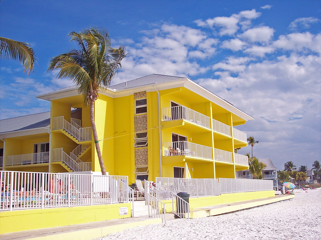 Yellow Ft Myers Beach Hotel dyobalexander Flickr