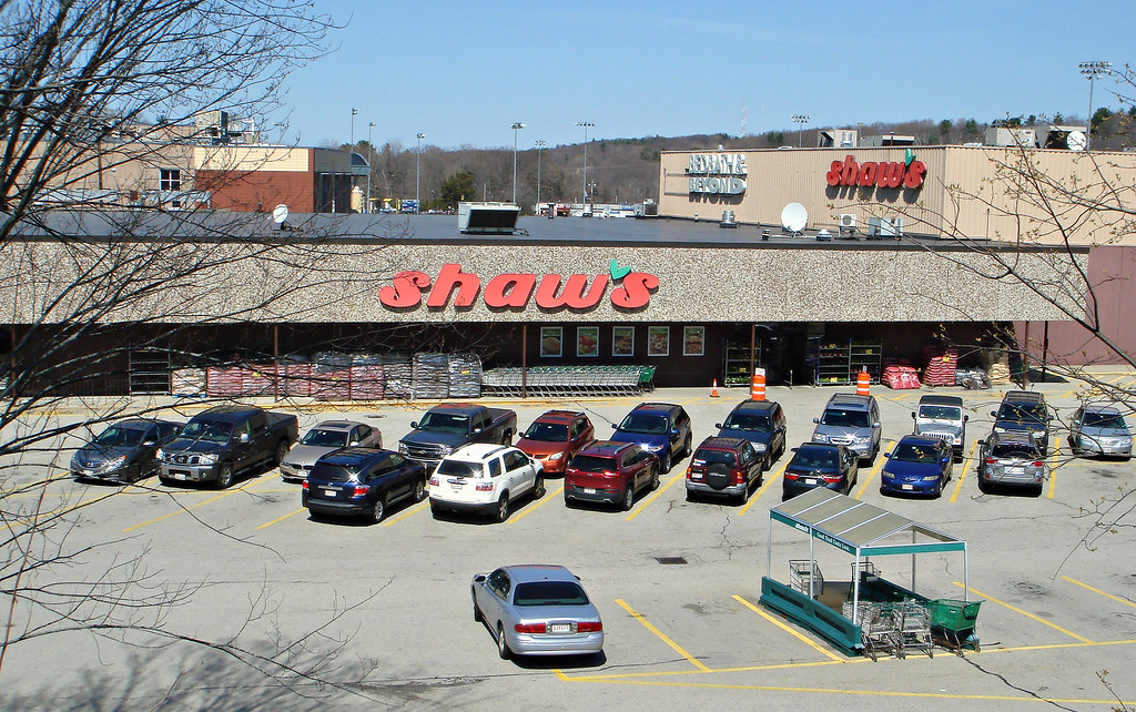 Shaw's Supermarket; Auburn, MA One of the hundred (astonis… Flickr