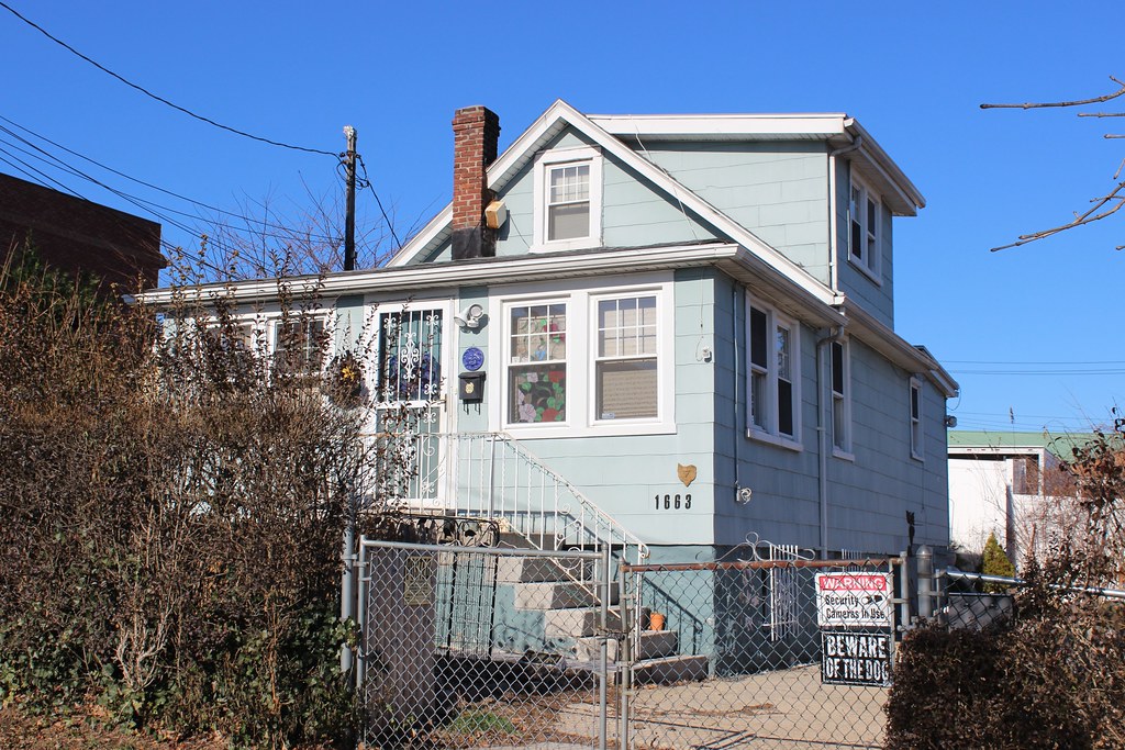1663 Allerton Ave., Pelham Gardens Bungalow 1663 Allerton … Flickr