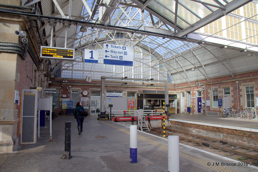 Helensburgh, Princes Street East, Helensburgh Central Stat… Flickr