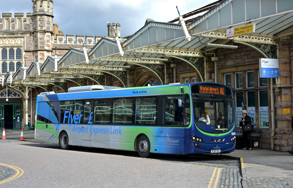 Bristol Airport Flyer (First Bristol) BJ10 VGA 69500 … Flickr